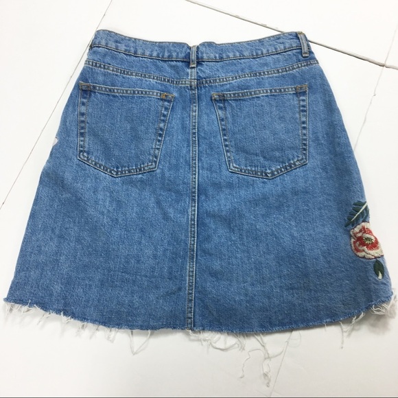 Zara Floral Embroidered Raw Hem Denim Skirt - Picture 3 of 6